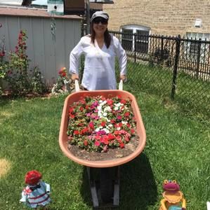 Meet your Posher, Tita